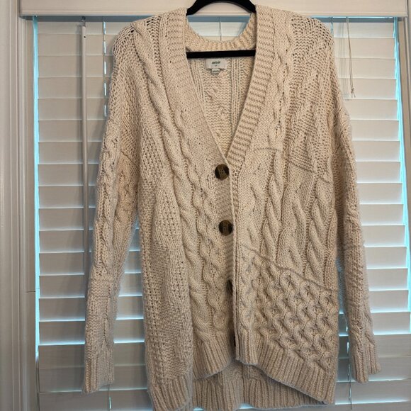 American Eagle Oversized Cable Knit Sweater in Cream (Size: Small) - Picture 1 of 3